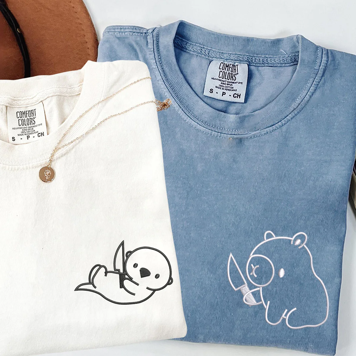 Custom Embroidered Capybara and Otter Matching T-shirts for Couples - Image 2