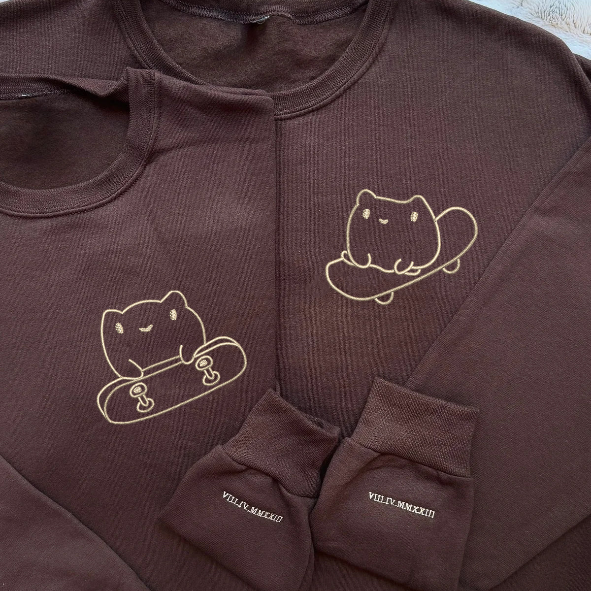 Custom Embroidered Cute Frog Skateboards Matching Hoodies for Couples - Image 6