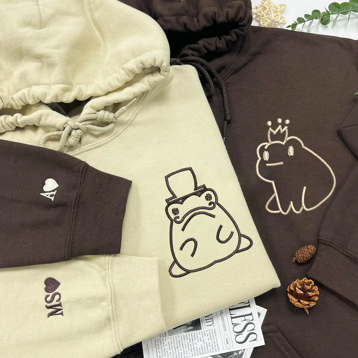 Custom Embroidered Frog King and Queen Matching Hoodies for Couples - Image 4