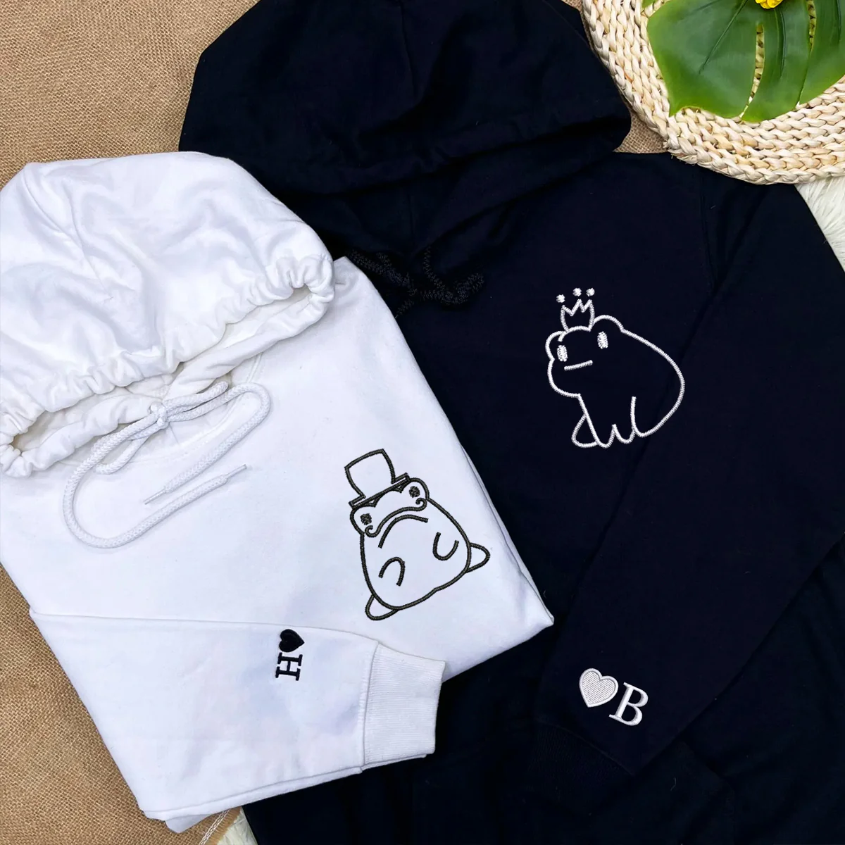 Custom Embroidered Frog King and Queen Matching Hoodies for Couples - Image 5