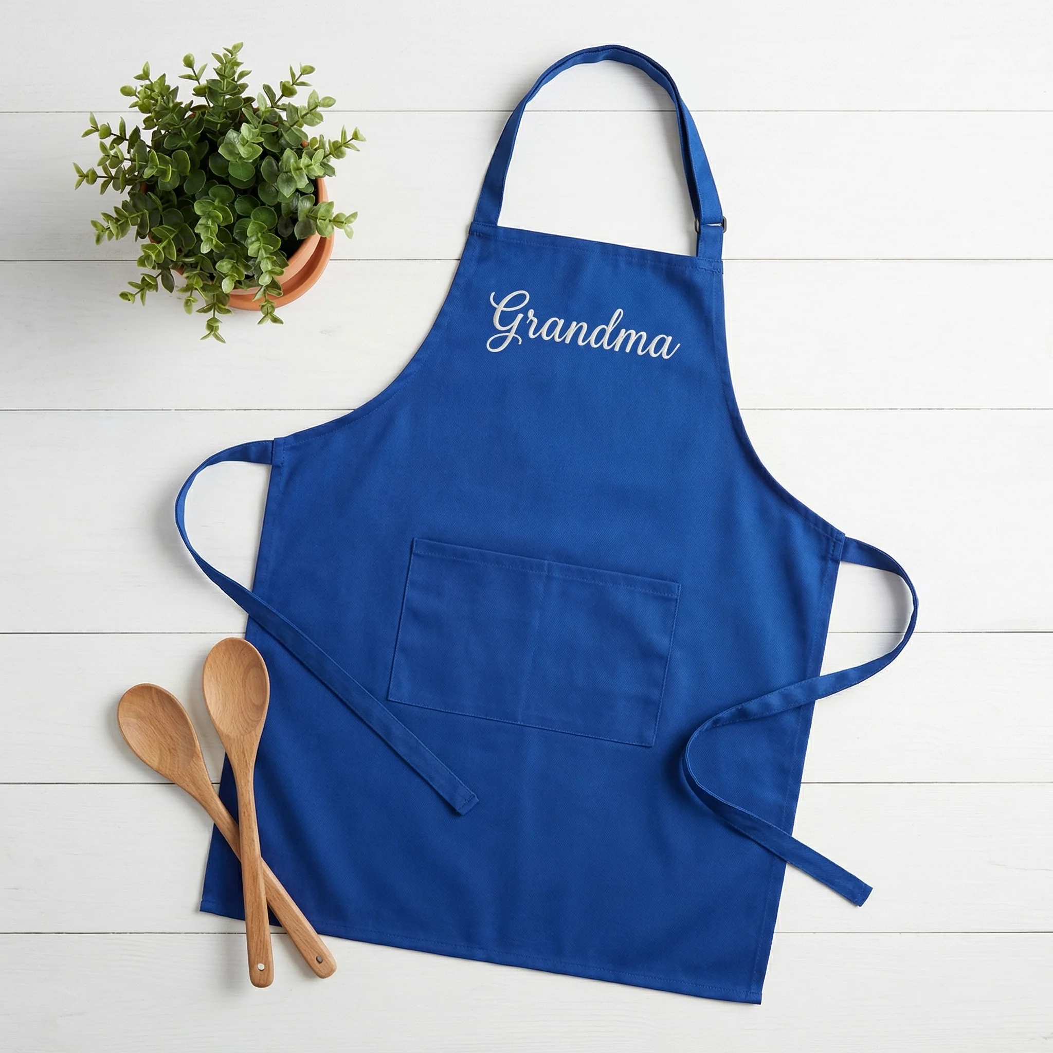 Custom Embroidered Mama Apron - Personalized Apron with Name - Image 4