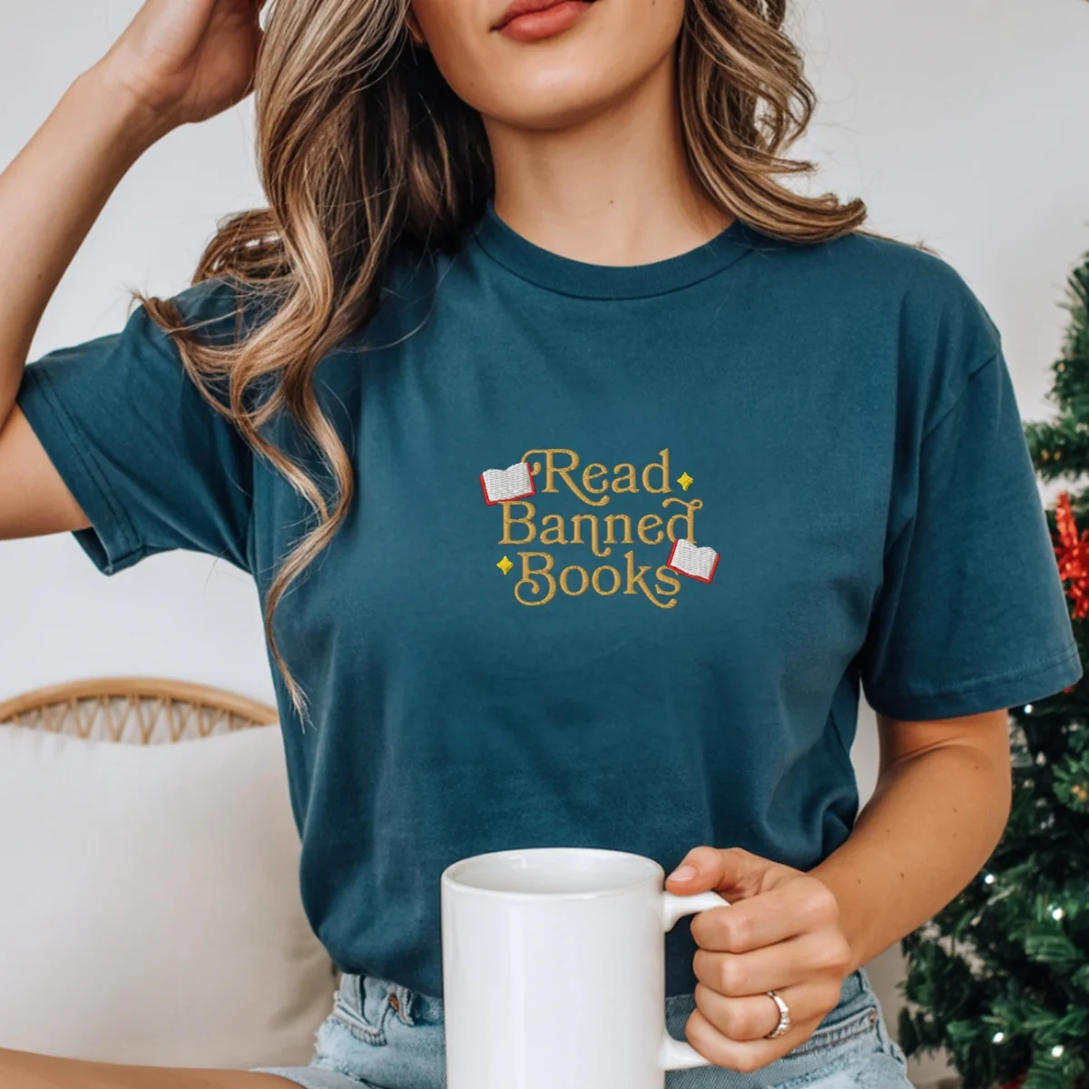 Custom Embroidered Read Banned Books T-shirt - Thoughtful Gift for Readers & Bookworms - Image 8