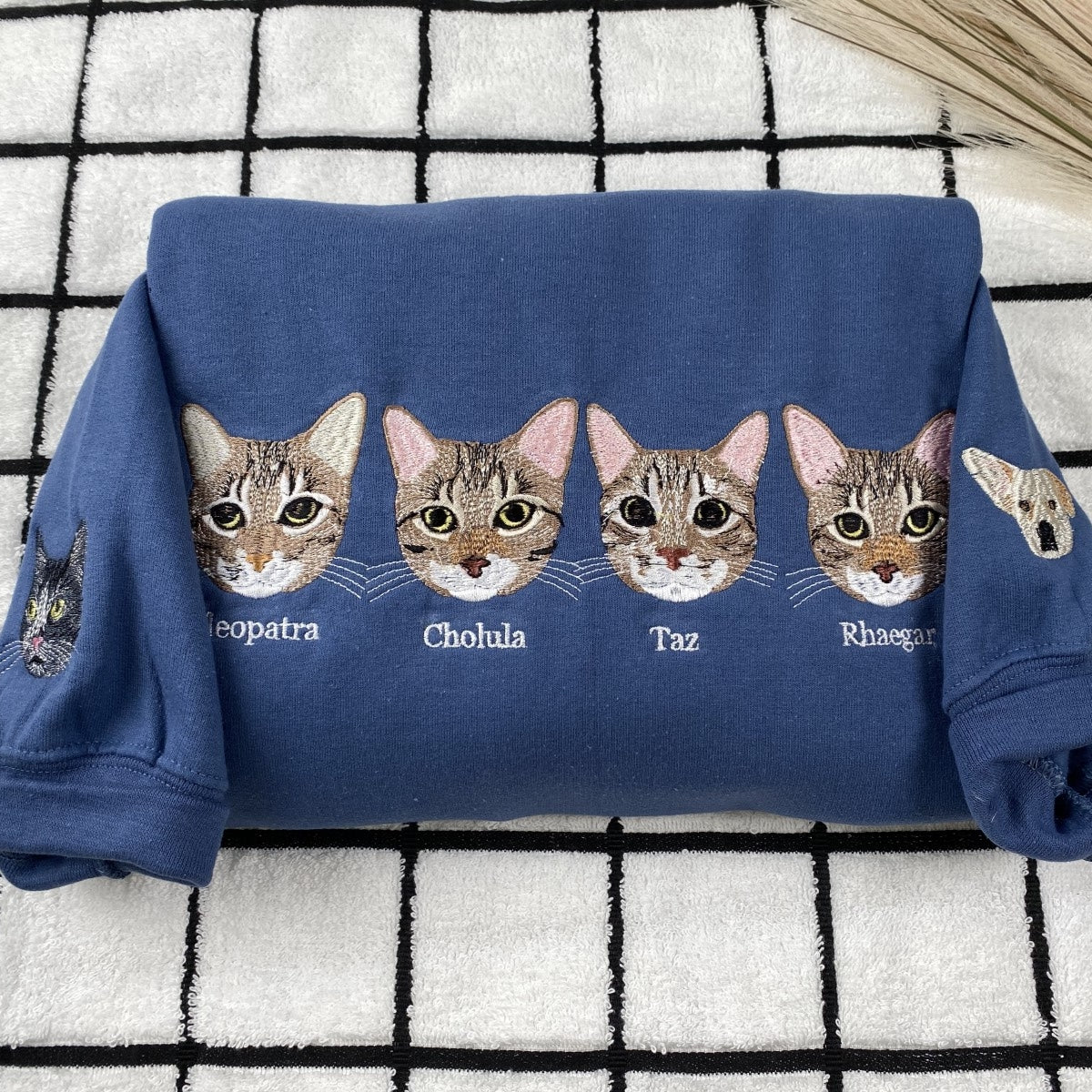 Custom Multiple Cat Portrait Hoodies - Personalized Multi Pet Embroidered Sweatshirts - Cat Parent Gift - Image 5
